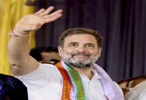 இந்திய அரசியலமைப்பு என்பது புனித வாக்குறுதி - காங்கிரஸ் எம்.பி ராகுல் காந்தி இந்திய அரசியலமைப்பு என்பது புனித வாக்குறுதி - காங்கிரஸ் எம்.பி ராகுல் காந்தி