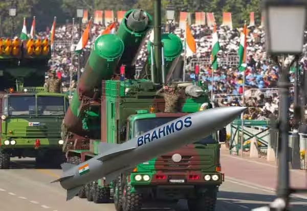 பிரம்மோஸ் ஏவுகணை 450 மில்லியன் டாலர்  மதிப்பில்  இந்தோனேஷியாவுக்கு ஏற்றுமதி - இறுதி கட்டத்தில் உள்ள ஒப்பந்தம்