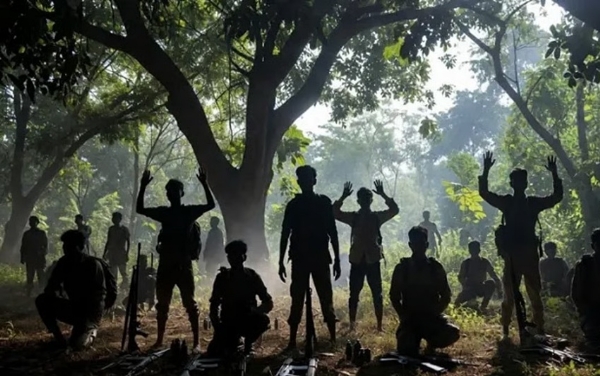 மாவோயிஸ்டுகளின் முடிவில் மாற்றம் - ஜன 1 ஆம் தேதி சரண் அடைவதாக கடிதம் மாவோயிஸ்டுகளின் முடிவில் மாற்றம் - ஜன 1 ஆம் தேதி சரண் அடைவதாக கடிதம்