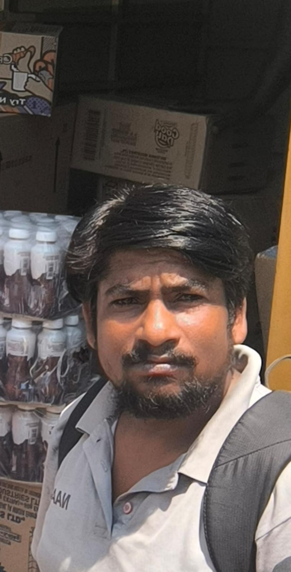 Youth escapes with Rs. 35 lakh – Police launch intense manhunt. Youth escapes with Rs. 35 lakh – Police launch intense manhunt.