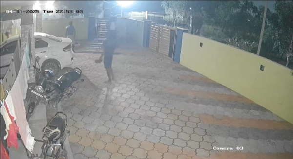 Still bursting crackers after Diwali? I’m leaving now, will come back tomorrow — said the returning lone wild elephant hunter. Still bursting crackers after Diwali? I’m leaving now, will come back tomorrow — said the returning lone wild elephant hunter.