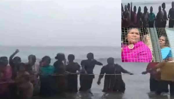 கடலில் இறங்கி போராட்டத்தில் ஈடுபட்ட தூய்மைப் பணியாளர்கள் கைது கடலில் இறங்கி போராட்டத்தில் ஈடுபட்ட தூய்மைப் பணியாளர்கள் கைது