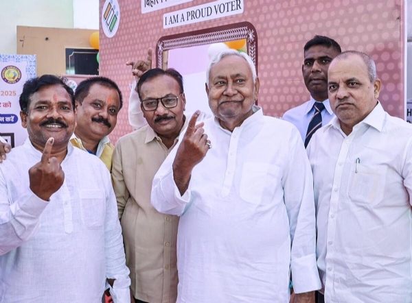 பிஹார் முதற்கட்டத் தேர்தலில் காலை 11 மணி நிலவரப்படி 27.65% வாக்குகள் பதிவு பிஹார் முதற்கட்டத் தேர்தலில் காலை 11 மணி நிலவரப்படி 27.65% வாக்குகள் பதிவு