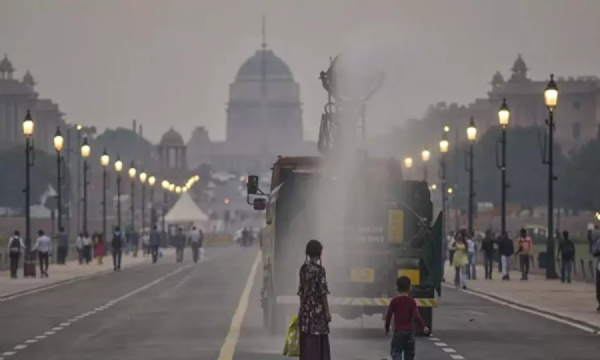 இன்று மீண்டும் கடுமையாக மோசமடைந்த டெல்லியின் காற்றின் தரம் - வரும் நாட்களில் மேலும் மோசம் அடையும் என எச்சரிக்கை இன்று மீண்டும் கடுமையாக மோசமடைந்த டெல்லியின் காற்றின் தரம் - வரும் நாட்களில் மேலும் மோசம் அடையும் என எச்சரிக்கை