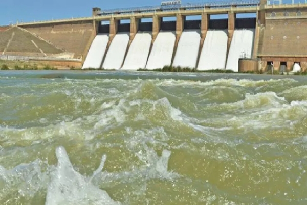 வைகை அணையில் இருந்து மதுரை மாவட்ட பாசன நிலங்களுக்கு நீர் திறப்பு - கரையோர மக்களுக்கு எச்சரிக்கை வைகை அணையில் இருந்து மதுரை மாவட்ட பாசன நிலங்களுக்கு நீர் திறப்பு - கரையோர மக்களுக்கு எச்சரிக்கை