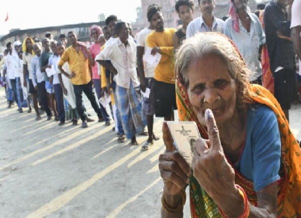 முதல்கட்ட பிஹார் தேர்தலில் 65.08% வாக்குப்பதிவு -  மாநில தேர்தல் ஆணையம் அறிவிப்பு