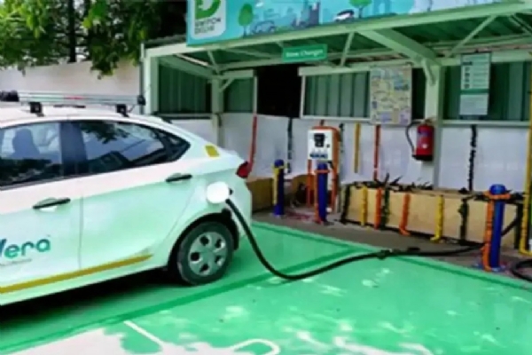 குடியிருப்பு பகுதிகளில் மின்சார வாகனங்களுக்கான சார்ஜிங் வசதி கட்டாயம் எனும் திருத்தம் செய்யப்பட விதி அரசிதழில் வெளியீடு குடியிருப்பு பகுதிகளில் மின்சார வாகனங்களுக்கான சார்ஜிங் வசதி கட்டாயம் எனும் திருத்தம் செய்யப்பட விதி அரசிதழில் வெளியீடு