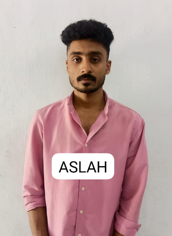 In Coimbatore, seven employees of an online sales company were caught for stealing laptops worth 11.5 lakh rupees. In Coimbatore, seven employees of an online sales company were caught for stealing laptops worth 11.5 lakh rupees.