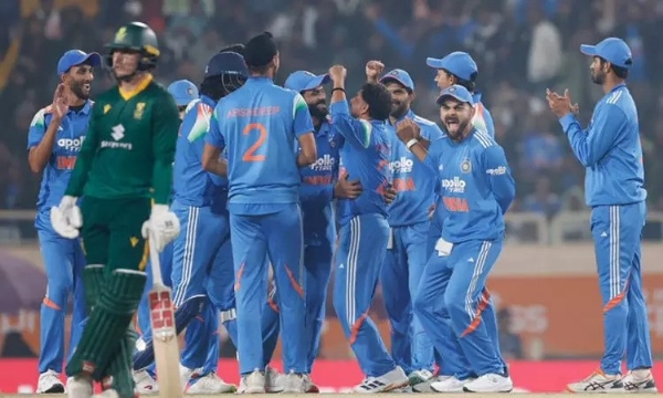 3 போட்டிகள் கொண்ட ஒரு நாள் தொடரை தென் ஆப்பிரிக்க அணியை வீழ்த்தி வெற்றியுடன் தொடங்கிய இந்தியா