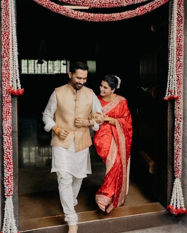 The marriage of Samantha Ruth Prabhu and Raj Nidimoru took place at the Isha Yoga Centre in Coimbatore, specifically at the Linga Bhairavi Temple, in a private ceremony with a limited number of guests. The marriage of Samantha Ruth Prabhu and Raj Nidimoru took place at the Isha Yoga Centre in Coimbatore, specifically at the Linga Bhairavi Temple, in a private ceremony with a limited number of guests.