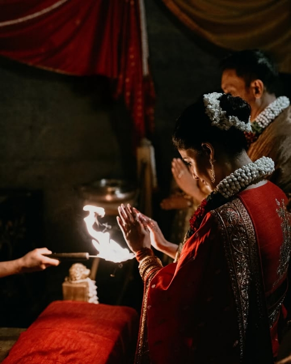 The marriage of Samantha Ruth Prabhu and Raj Nidimoru took place at the Isha Yoga Centre in Coimbatore, specifically at the Linga Bhairavi Temple, in a private ceremony with a limited number of guests. The marriage of Samantha Ruth Prabhu and Raj Nidimoru took place at the Isha Yoga Centre in Coimbatore, specifically at the Linga Bhairavi Temple, in a private ceremony with a limited number of guests.