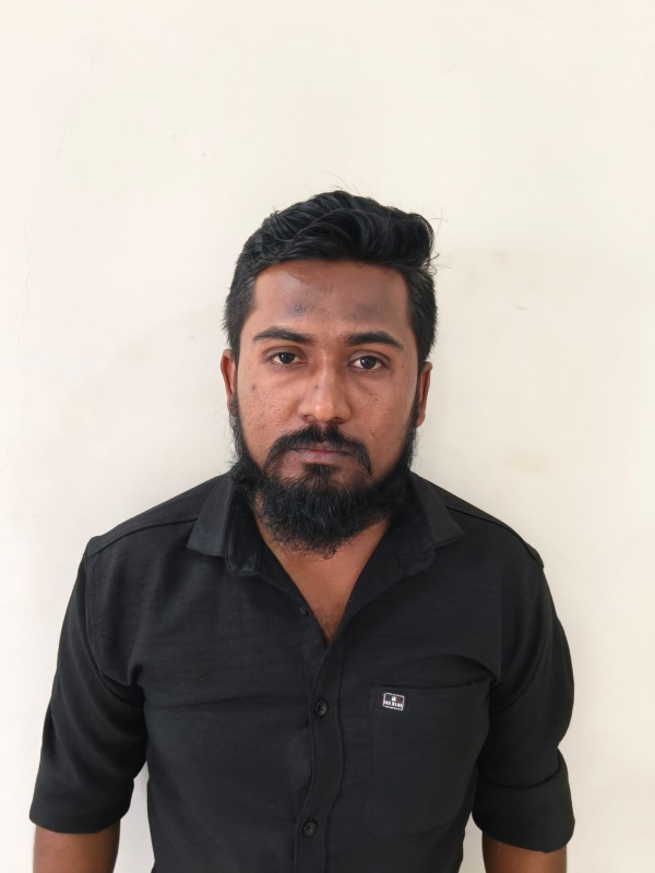 An auto driver named Ayub Khan from the Mile Stone area near Sugunapuram, Kuniyamuthur, has been arrested for aiding the individuals involved in the robbery at 13 houses in the Kovai Govindampalayam apartment complex. An auto driver named Ayub Khan from the Mile Stone area near Sugunapuram, Kuniyamuthur, has been arrested for aiding the individuals involved in the robbery at 13 houses in the Kovai Govindampalayam apartment complex.