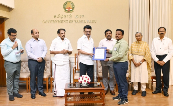 வருவாய்த்துறையில் 476 பேருக்கு பணி நியமன ஆணையை முதல்வர் ஸ்டாலின் இன்று வழங்கினார் வருவாய்த்துறையில் 476 பேருக்கு பணி நியமன ஆணையை முதல்வர் ஸ்டாலின் இன்று வழங்கினார்