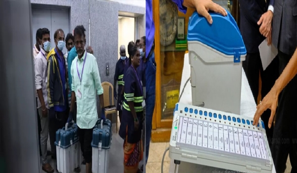 மின்னணு வாக்குப் பதிவு இயந்திரங்கள் முதல்நிலை சரிபார்ப்பு பணிகள் தொடங்கியது மின்னணு வாக்குப் பதிவு இயந்திரங்கள் முதல்நிலை சரிபார்ப்பு பணிகள் தொடங்கியது