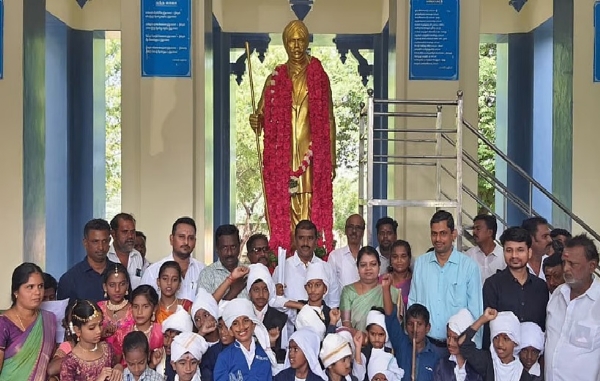 எட்டயபுரத்தில் மகாகவி பாரதியாரின் 144-வது பிறந்தநாள் விழா - அமைச்சர் கீதாஜீவன் பங்கேற்பு எட்டயபுரத்தில் மகாகவி பாரதியாரின் 144-வது பிறந்தநாள் விழா - அமைச்சர் கீதாஜீவன் பங்கேற்பு