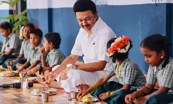 பள்ளிகளில் காலை உணவுத் திட்ட செயலி பதிவேற்றதில் குளறுபடி பள்ளிகளில் காலை உணவுத் திட்ட செயலி பதிவேற்றதில் குளறுபடி