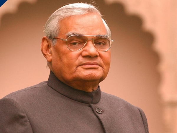 அடல் பிஹாரி வாஜ்பாய் மூன்று ஆர்எஸ்எஸ் தலைவர்களின் முழு ஆதரவையும் பெற்றவர் அடல் பிஹாரி வாஜ்பாய் மூன்று ஆர்எஸ்எஸ் தலைவர்களின் முழு ஆதரவையும் பெற்றவர்