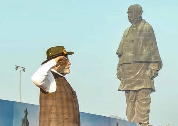 சர்தார் வல்லபாய் படேலின் ஈடுஇணையற்ற பங்களிப்பை இந்த தேசம் மறக்காது - பிரதமர் மோடி சர்தார் வல்லபாய் படேலின் ஈடுஇணையற்ற பங்களிப்பை இந்த தேசம் மறக்காது - பிரதமர் மோடி