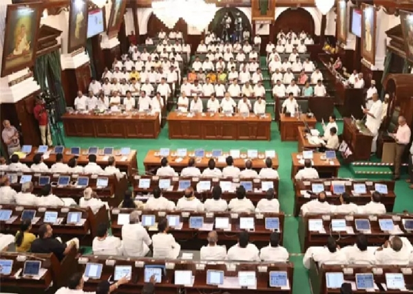 ஜனவரி முதல் வாரம் கூடும் தமிழக சட்டசபை - பிப்ரவரியில் இடைக்கால பட்ஜெட் தாக்கல் செய்ய தமிழக அரசு திட்டம் ஜனவரி முதல் வாரம் கூடும் தமிழக சட்டசபை - பிப்ரவரியில் இடைக்கால பட்ஜெட் தாக்கல் செய்ய தமிழக அரசு திட்டம்