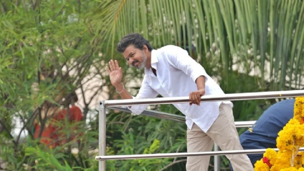 ஈரோட்டில் நாளை தவெக தலைவர் விஜய்யின் மக்கள் சந்திப்பு பொதுக்கூட்டம் - தனியார் பள்ளிக்கு நாளை விடுமுறை அறிவிப்பு ஈரோட்டில் நாளை தவெக தலைவர் விஜய்யின் மக்கள் சந்திப்பு பொதுக்கூட்டம் - தனியார் பள்ளிக்கு நாளை விடுமுறை அறிவிப்பு