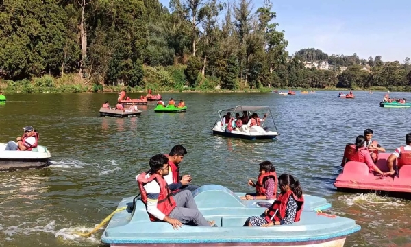 நீலகிரி வரும் சுற்றுலா பயணிகளுக்கு வனத்துறை கட்டுப்பாடுகள் விதிப்பு