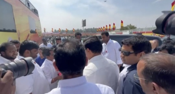 ஆனந்த் ஆனந்த்