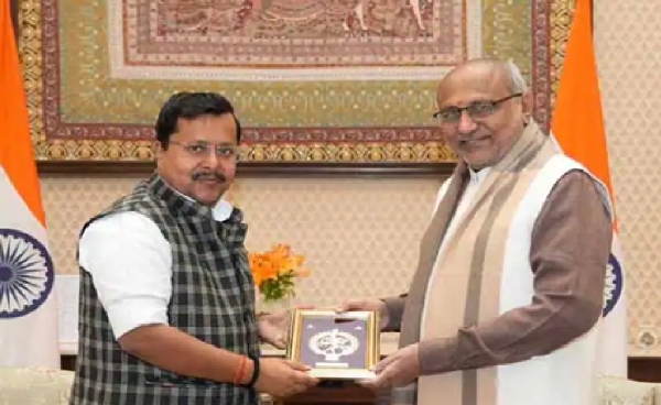 துணை குடியரசு தலைவர் சி.பி.ராதாகிருஷ்ணனுடன் பாஜக தேசிய செயல் தலைவர் நிதின் நபின் சந்திப்பு துணை குடியரசு தலைவர் சி.பி.ராதாகிருஷ்ணனுடன் பாஜக தேசிய செயல் தலைவர் நிதின் நபின் சந்திப்பு