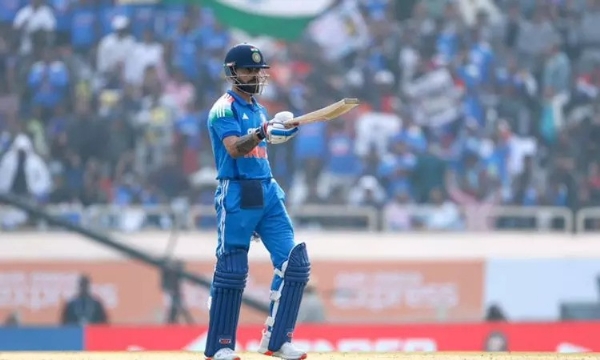 இந்தியா- தென் ஆப்பிரிக்கா முதல் ஒரு நாள் போட்டியில் விராட் கோலியின் சதம் ஒட்டுமொத்த சர்வதேச கிரிக்கெட்டில்  அடிக்கப்பட்ட 7 ஆயிரமாவது சதமாக பதிவு