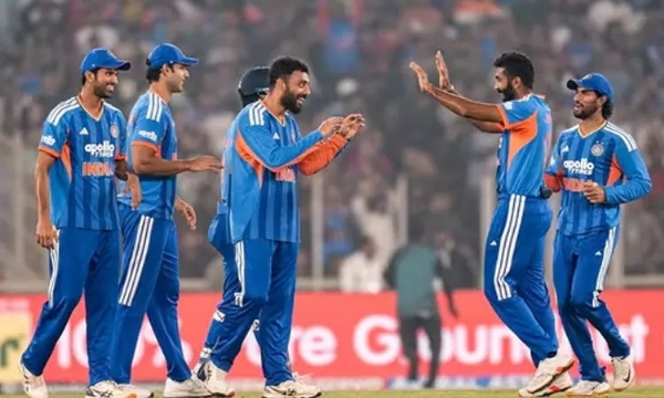 டி20 உலகக்கோப்பை தொடருக்கான இந்திய அணி அறிவிப்பு - 2 தமிழக வீரர்களுக்கு இடம்