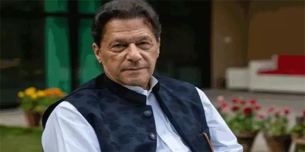 பாகிஸ்தான் முன்னாள் பிரதமர் இம்ரான் கான் மற்றும் அவரது மனைவிக்கு மேலும் 17 ஆண்டுகள் சிறை தண்டனை விதிப்பு