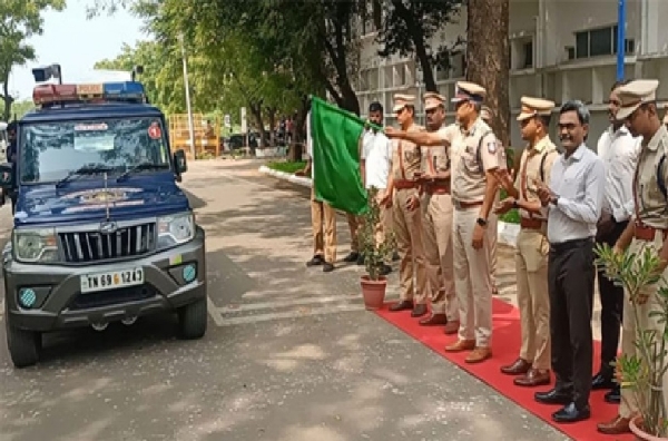 தூத்துக்குடியில் சிசிடிவி கேமரா பொருத்தப்பட்ட காவல்துறை வாகன சேவை தொடக்கம்