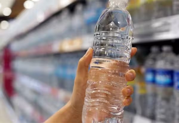 வரும் ஜனவரி 1 முதல் பாட்டிலில் விற்கும் குடிநீருக்கு புதிய விதிமுறைகள் - இந்திய உணவு பாதுகாப்பு மற்றும் தர நிர்ணய ஆணையம்அறிவிப்பு