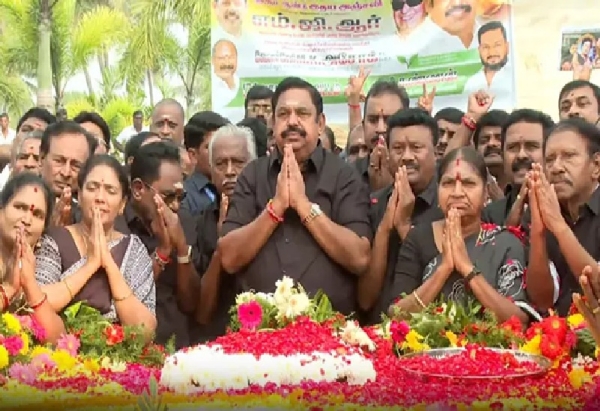 இன்று எம்.ஜி.ஆரின் 38-வது நினைவு தினம்  - எடப்பாடி பழனிசாமி தலைமையில் அதிமுகவினர் உறுதிமொழி ஏற்பு