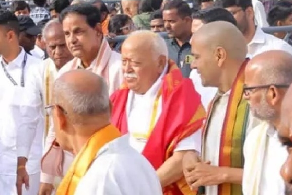 ஸ்ரீவாரி சேவையில் சந்திரபாபு நாயுடுவுடன் முக்கிய நிகழ்வில் ஆர்.எஸ்.எஸ் தலைவர் மோகன் பகவத் பங்கேற்கிறார்.