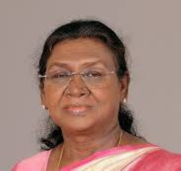 நாளை கார்வார் துறைமுகத்தில் இருந்து நீர்மூழ்கிக் கப்பல் மூலம் ஜனாதிபதி திரவுபதி முர்மு கடலில் பயணம்