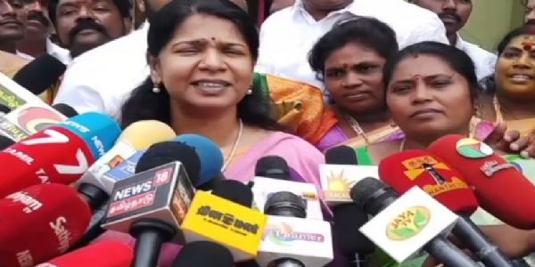 தந்தை பெரியார், அண்ணல் அம்பேத்கர், கார்ல் மார்க்ஸ் சொன்ன மனிதனை மனிதன் நேசிப்பது தான் அறம் - கனிமொழி