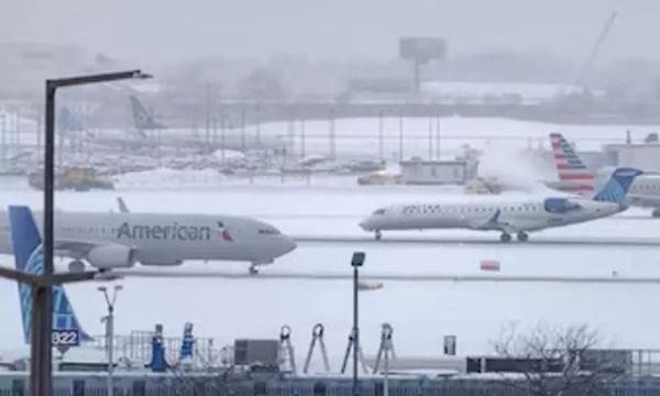 அமெரிக்காவில் பனிப்பொழிவு முன்னெச்சரிக்கை காரணமாக 1,191 விமானங்கள் ரத்து