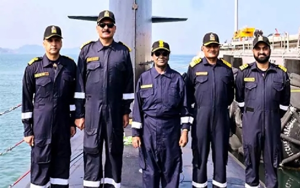 குடியரசு தலைவர் திரௌபதி முர்மு நீர்மூழ்கி கப்பலில் பயணம்