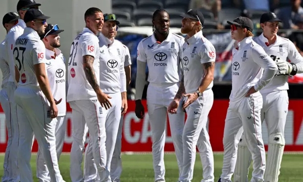 காபா மைதானத்தில் நாளை தொடங்கும் ஆஸ்திரேலியா - இங்கிலாந்து 2-வது ஆஷஸ் டெஸ்ட் - இங்கிலாந்து அணியின் பிளேயிங் லெவன் அறிவிப்பு