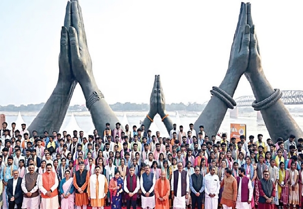 காசி தமிழ் சங்கமம் 4.0 கோலாகல தொடக்கம் - நிகழ்ச்சியில் பங்கெடுக்க முதல்வர் ஸ்டாலினுக்கு அழைப்பு காசி தமிழ் சங்கமம் 4.0 கோலாகல தொடக்கம் - நிகழ்ச்சியில் பங்கெடுக்க முதல்வர் ஸ்டாலினுக்கு அழைப்பு