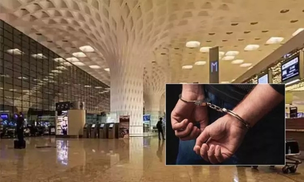 மும்பை விமான நிலையத்தில் துணிகளுக்கு இடையே மறைத்து கடத்தி வரப்பட்ட ரூ.94 லட்சம் மதிப்பிலான உயர்ரக கஞ்சா பறிமுதல் - வாலிபர் கைது மும்பை விமான நிலையத்தில் துணிகளுக்கு இடையே மறைத்து கடத்தி வரப்பட்ட ரூ.94 லட்சம் மதிப்பிலான உயர்ரக கஞ்சா பறிமுதல் - வாலிபர் கைது