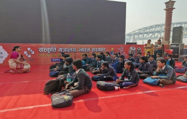 காசி-தமிழ் சங்கமம் 4.0 - தமிழ் நாட்டுப்புறக் கதைகள் குறித்து பள்ளி மாணவர்களுக்கு சிறப்பு கல்வி அமர்வு காசி-தமிழ் சங்கமம் 4.0 - தமிழ் நாட்டுப்புறக் கதைகள் குறித்து பள்ளி மாணவர்களுக்கு சிறப்பு கல்வி அமர்வு