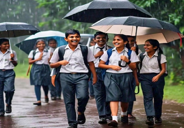 கனமழையால் சென்னை, திருவள்ளூர் உள்ளிட்ட மாவட்டங்களில் பள்ளி, கல்லூரிகளுக்கு இன்று விடுமுறை அறிவிப்பு கனமழையால் சென்னை, திருவள்ளூர் உள்ளிட்ட மாவட்டங்களில் பள்ளி, கல்லூரிகளுக்கு இன்று விடுமுறை அறிவிப்பு