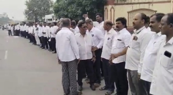 Lawyers are boycotting courts for four days starting today, demanding fixes to flaws in the e-filing system. Lawyers are boycotting courts for four days starting today, demanding fixes to flaws in the e-filing system.