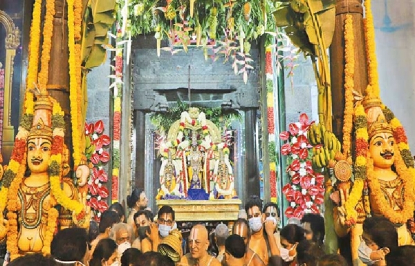 சென்னை திருவல்லிக்கேணி பார்த்தசாரதி கோவிலில் இன்று சொர்க்கவாசல் திறப்பு