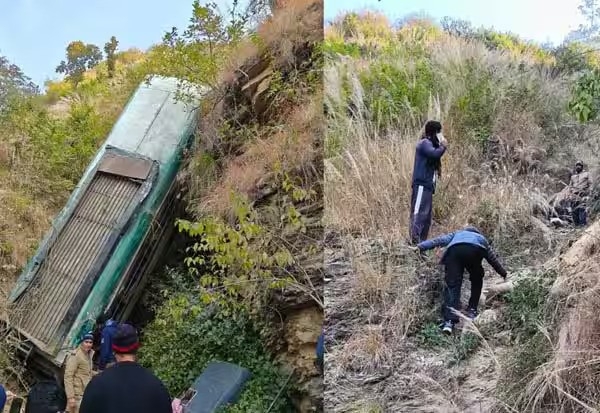 உத்தராகண்ட் மாநிலத்தில் பஸ் பள்ளத்தாக்கில் கவிழ்ந்த விபத்தில் பயணிகள் 7 பேர் உத்தராகண்ட் மாநிலத்தில் பஸ் பள்ளத்தாக்கில் கவிழ்ந்த விபத்தில் பயணிகள் 7 பேர்