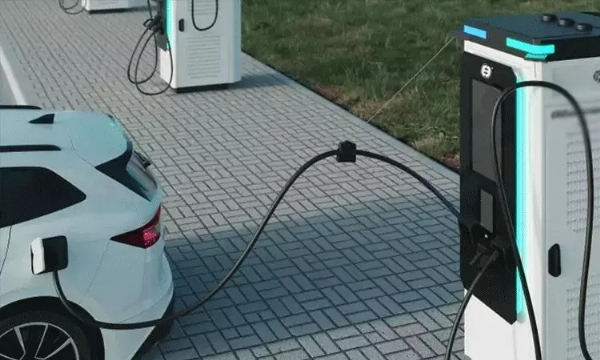 தமிழ்நாட்டில் மின்சார வாகன சாலை வரி விலக்கு 2027 டிசம்பர் 31-ந்தேதி வரை  நீட்டிப்பு - தமிழக அரசு அரசாணை வெளியீடு