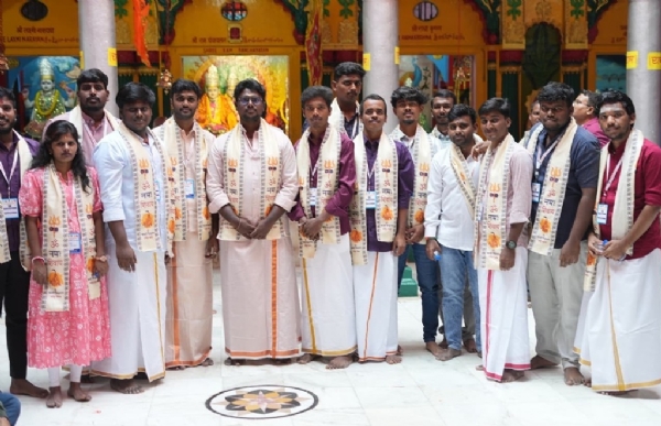 புதுப்பிப்பு - காசி தமிழ் சங்கமம் 4.0: காசியில் பிரமாண்டமான வரவேற்பால் இரண்டாவது தமிழகக் குழு மகிழ்ச்சியடைந்தது புதுப்பிப்பு - காசி தமிழ் சங்கமம் 4.0: காசியில் பிரமாண்டமான வரவேற்பால் இரண்டாவது தமிழகக் குழு மகிழ்ச்சியடைந்தது