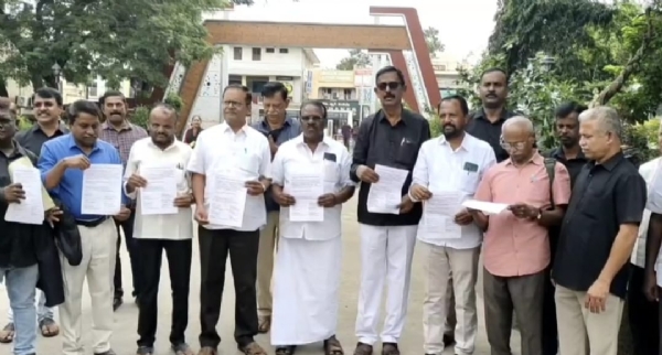 Coimbatore: Progressive organizations have demanded a ban on a seminar to be held at a private college that hides the Indus Valley Civilization and instead presents it as the Indus Saraswati Civilization. Coimbatore: Progressive organizations have demanded a ban on a seminar to be held at a private college that hides the Indus Valley Civilization and instead presents it as the Indus Saraswati Civilization.