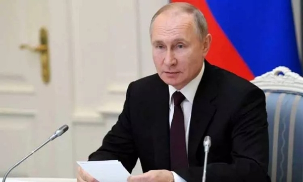 உக்ரைன்-ரஷியா போர் தொடர்பாக அமெரிக்க அரசு அதிகாரிகளுடன் ரஷிய அதிபர் புதின் 5 மணி நேரம் பேச்சுவார்த்தை உக்ரைன்-ரஷியா போர் தொடர்பாக அமெரிக்க அரசு அதிகாரிகளுடன் ரஷிய அதிபர் புதின் 5 மணி நேரம் பேச்சுவார்த்தை